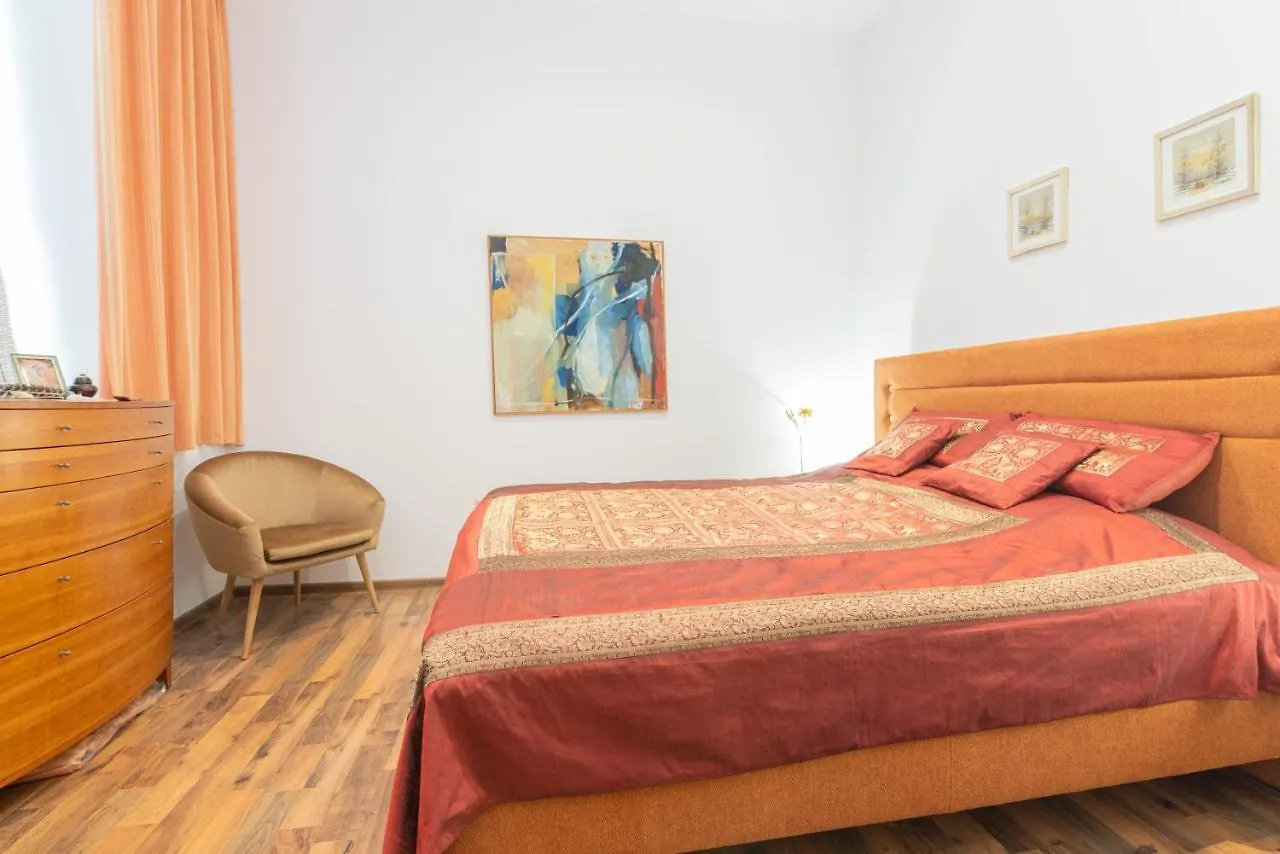 Diana'S Temple Suite Pula Apartment